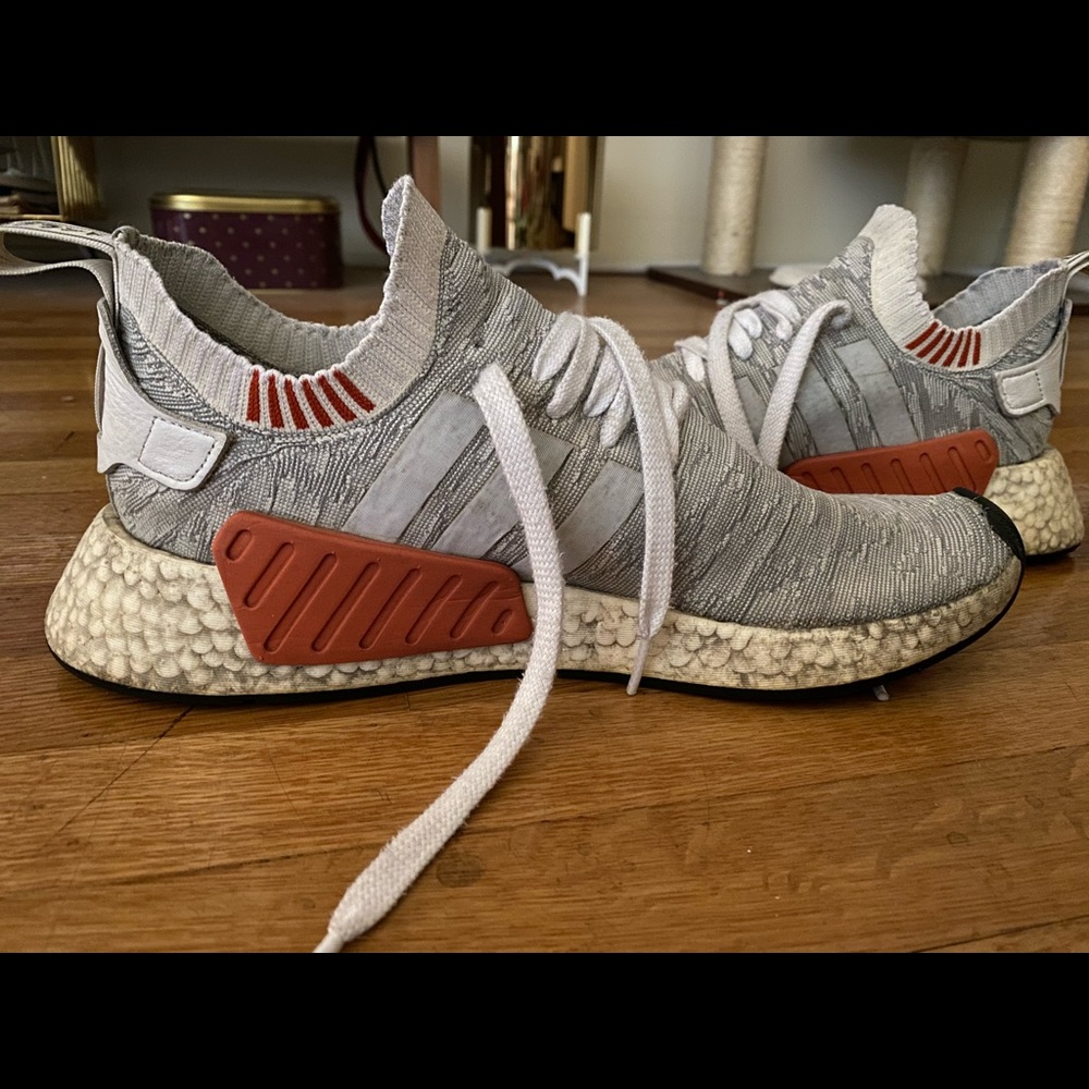 1 pair ADIDAS NMD R2